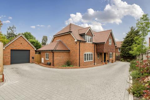 4 bedroom detached house for sale, Mortimer Close, Headbourne Worthy, Winchester, Hampshire, SO23
