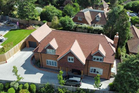 4 bedroom detached house for sale, Mortimer Close, Headbourne Worthy, Winchester, Hampshire, SO23