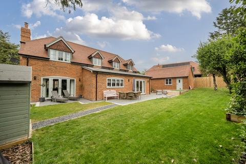 4 bedroom detached house for sale, Mortimer Close, Headbourne Worthy, Winchester, Hampshire, SO23