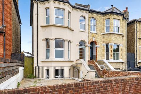 6 bedroom maisonette to rent, Rossiter Road, London, SW12