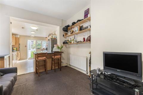 6 bedroom maisonette to rent, Rossiter Road, London, SW12