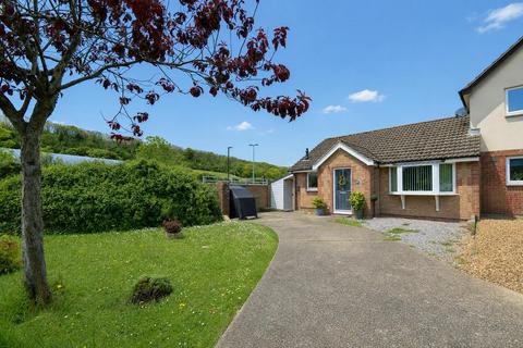 2 bedroom terraced bungalow for sale, AMPLE DRIVEWAY PARKING * VENTNOR