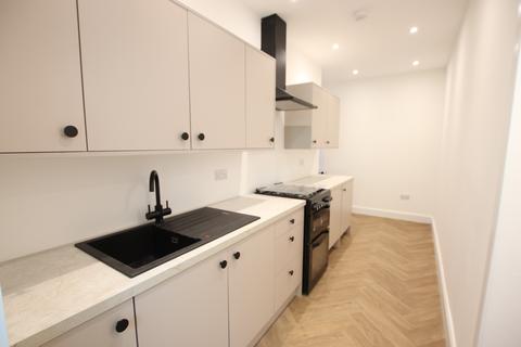 2 bedroom flat to rent, Wellbank Place, Dundee, DD5
