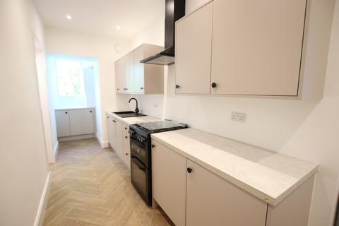 2 bedroom flat to rent, Wellbank Place, Dundee, DD5