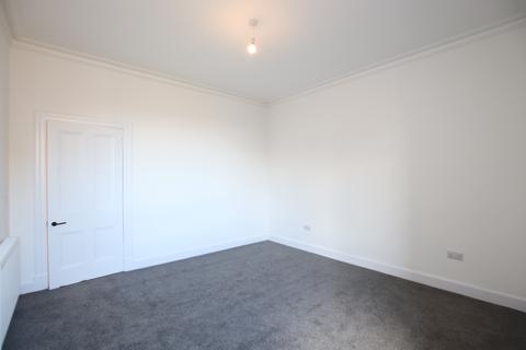 2 bedroom flat to rent, Wellbank Place, Dundee, DD5