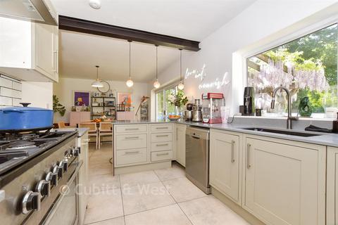 Randalls Road, Leatherhead, Surrey