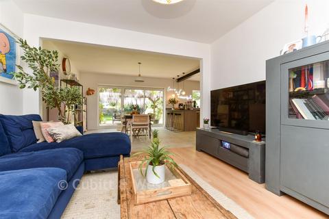 Randalls Road, Leatherhead, Surrey