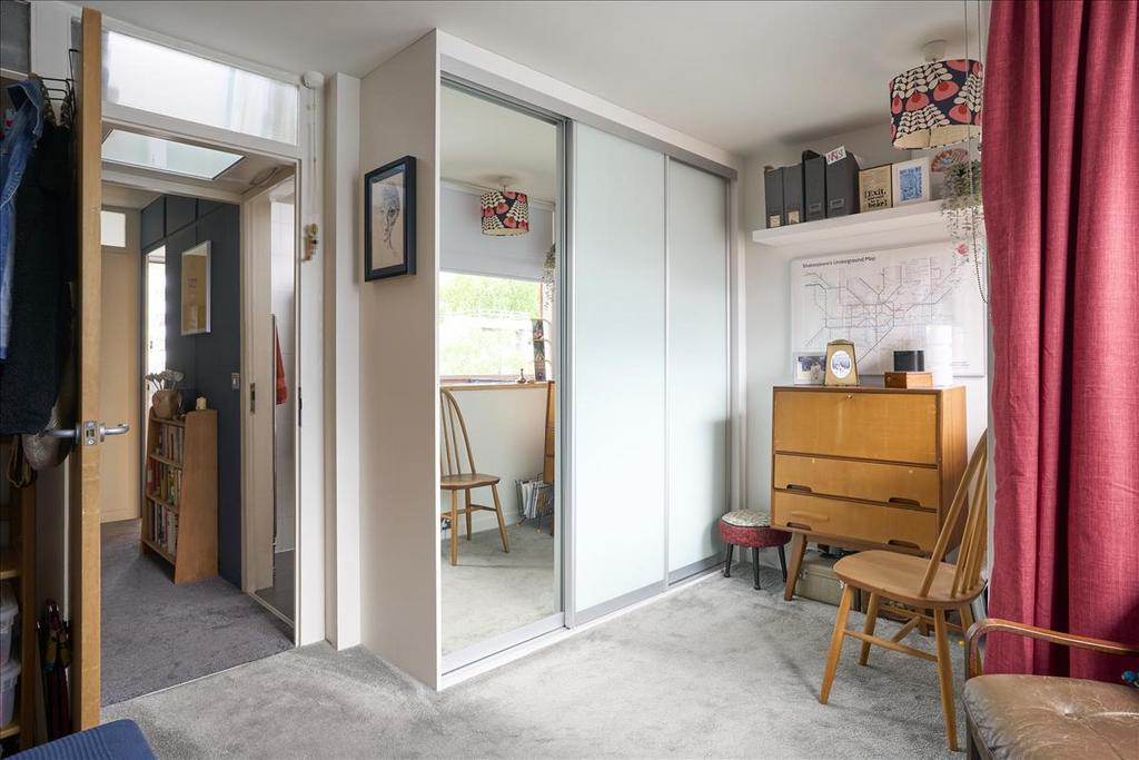 Walk-in wardrobe