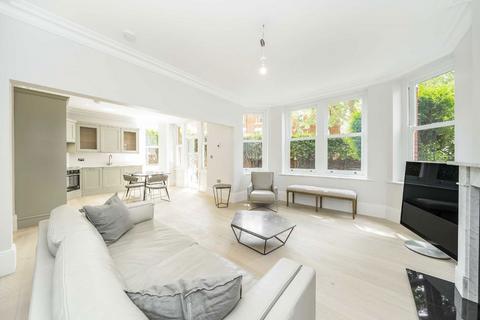 Cremorne Road, London SW10