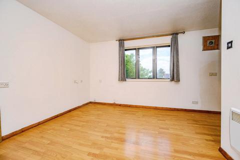 1 bedroom flat for sale, Coverdale, Luton, Bedfordshire, LU4