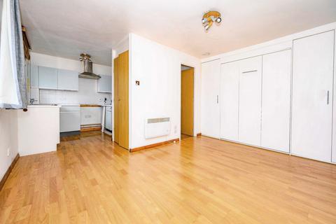 1 bedroom flat for sale, Coverdale, Luton, Bedfordshire, LU4