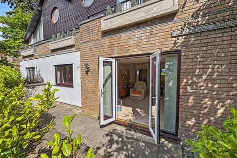 2 bedroom flat for sale, Ferndown