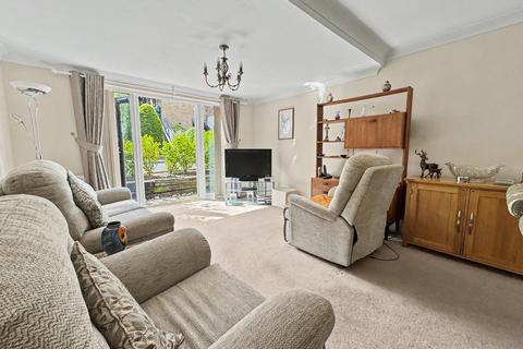 2 bedroom flat for sale, Ferndown