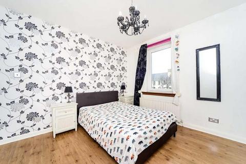 2 bedroom flat for sale, Craigentinny Road, Flat 6, Edinburgh EH7
