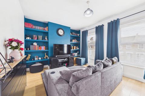 2 bedroom flat for sale, London SW16