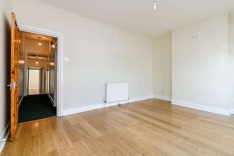 2 bedroom flat for sale, London SW16