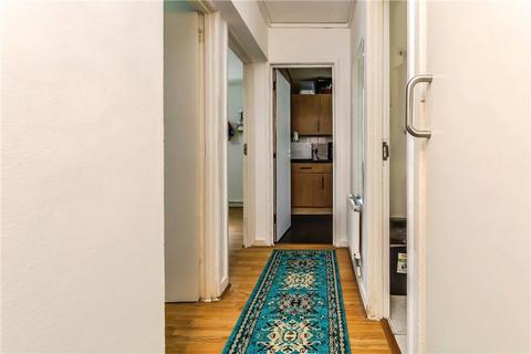 1 bedroom flat for sale, Lodge Lane, New Addington, Croydon, CR0
