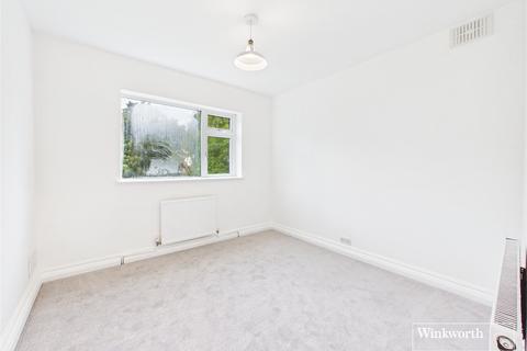 3 bedroom apartment for sale, Sunningfields Road, London NW4