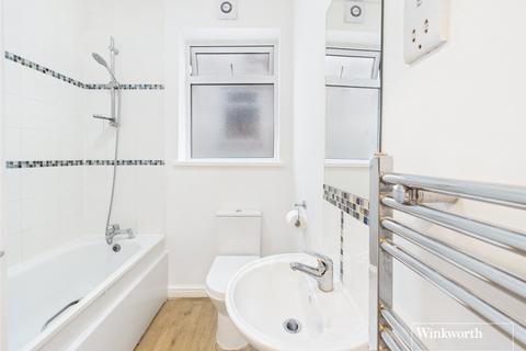 3 bedroom apartment for sale, Sunningfields Road, London NW4
