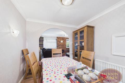 3 bedroom detached bungalow for sale, Strawberry Hill, Berrydale, NN3 5HL