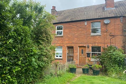 2 bedroom terraced house to rent, Lascombe Lane, Puttenham, GU3