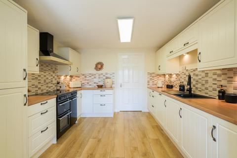 4 bedroom end of terrace house for sale, Whitton View, Rothbury