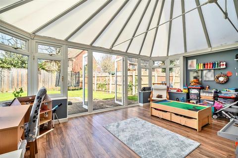 4 bedroom detached house for sale, Willis Close, Chippenham