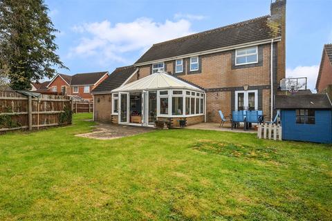 4 bedroom detached house for sale, Willis Close, Chippenham