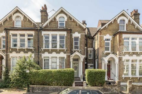 2 bedroom flat to rent, Halesworth Road, London SE13