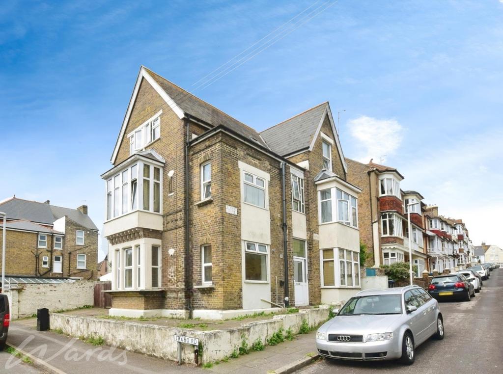Albert Road Ramsgate CT11 1 bed apartment to rent - £850 pcm (£196 pw)