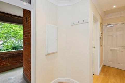 1 bedroom flat for sale, Manford Cross, Chigwell, IG7
