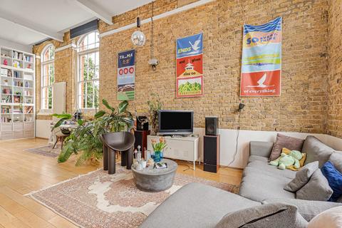 Lansdowne Drive, London, E8