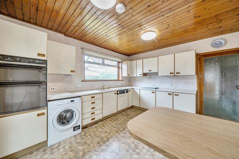 3 bedroom bungalow for sale, Church Road, West Drayton
