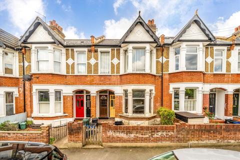 Third Cross Road, Twickenham TW2