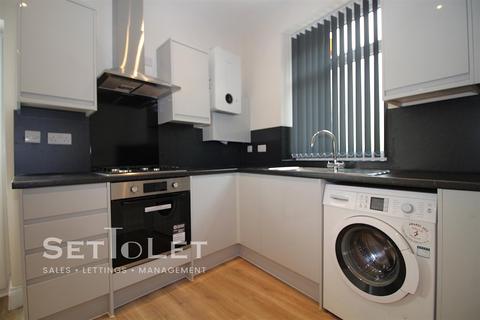 4 bedroom terraced house to rent, New Bridge Street, Leicester