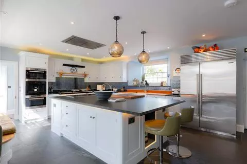 5 bedroom detached house for sale - Bild 3