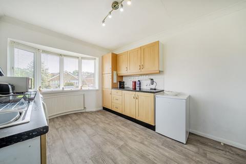 2 bedroom bungalow for sale, Springfield Close, Clayton West, Huddersfield, West Yorkshire, HD8
