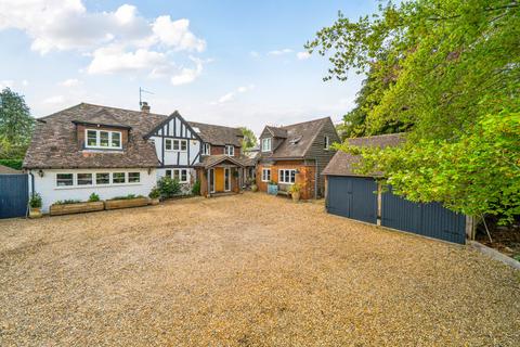 4 bedroom detached house for sale, Milford Road, Elstead, Godalming, Surrey, GU8