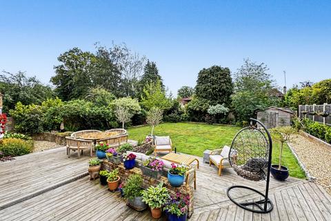 4 bedroom detached house for sale, Milford Road, Elstead, Godalming, Surrey, GU8
