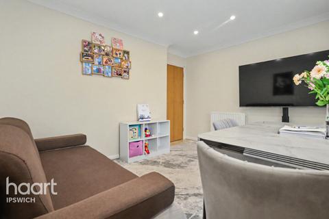 2 bedroom apartment for sale, Hening Avenue, Ipswich