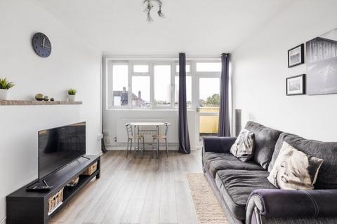 1 bedroom flat for sale, Dorset Road, London
