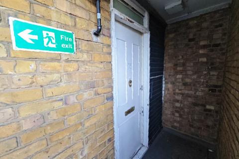 Cambridge Heath Road, London, E1