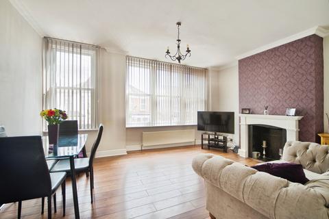 2 bedroom flat for sale, Arcadian Gardens, LONDON, London, N22