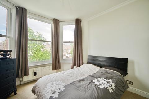 2 bedroom flat for sale, Arcadian Gardens, LONDON, London, N22