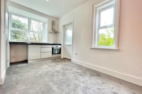 Studio to rent, Waterworks Road, Norwich, NR2