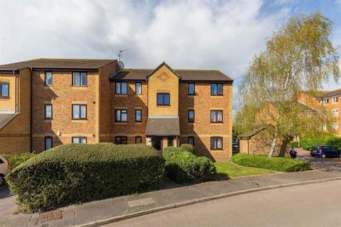 1 bedroom flat for sale, Burket Close, Southall, Middlesex, UB2 5NU