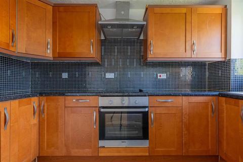 1 bedroom flat for sale, Burket Close, Southall, Middlesex, UB2 5NU