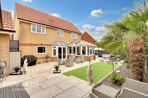 4 bedroom detached house for sale, Ullswater, Lowestoft