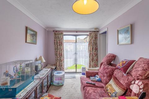 undefined, Robinia Close, Basildon SS15