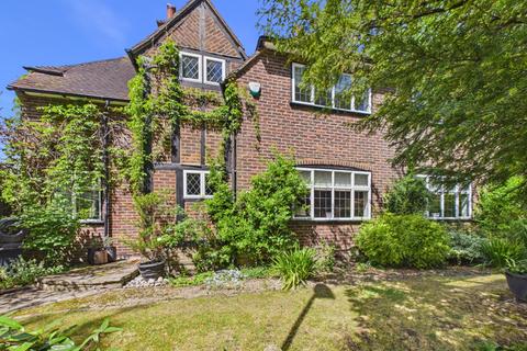 1 Selby Close, Kent BR7